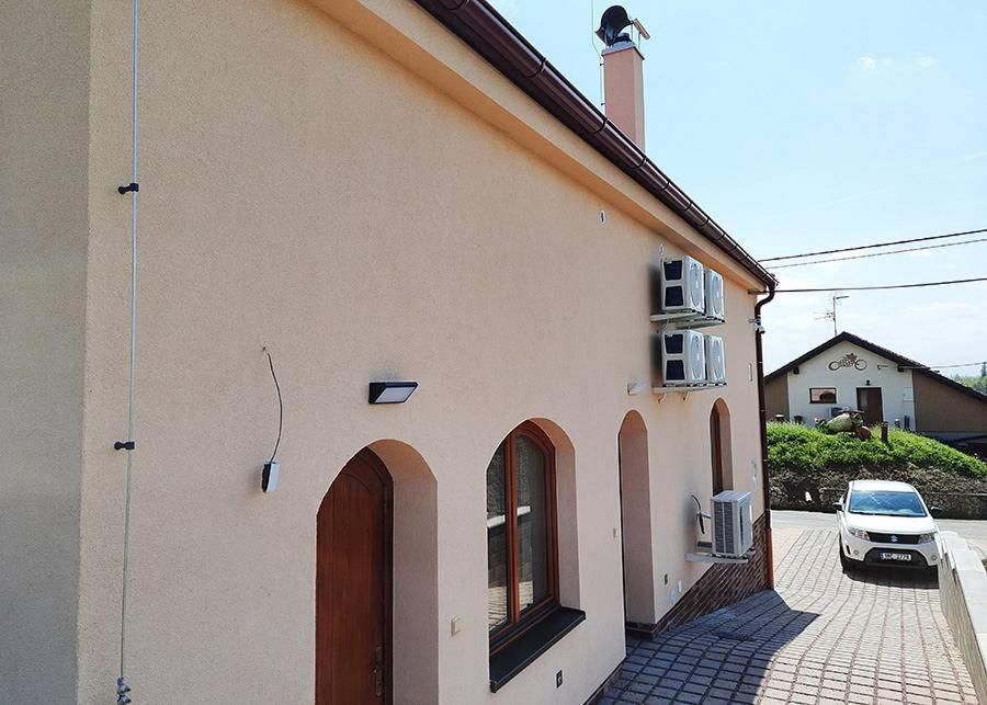 Sklep Vino Strycek Guest House Velké Bílovice Екстериор снимка