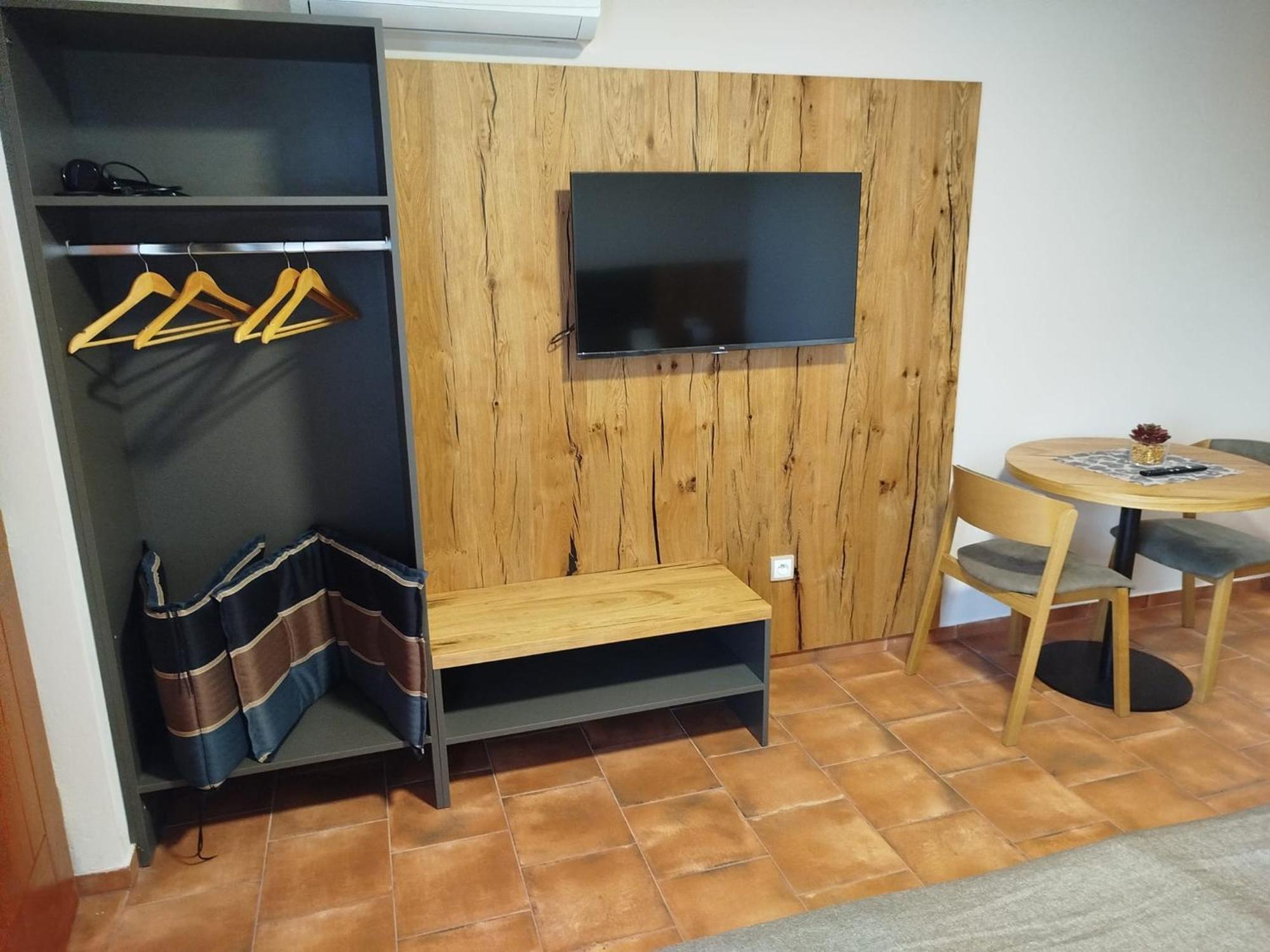 Sklep Vino Strycek Guest House Velké Bílovice Екстериор снимка