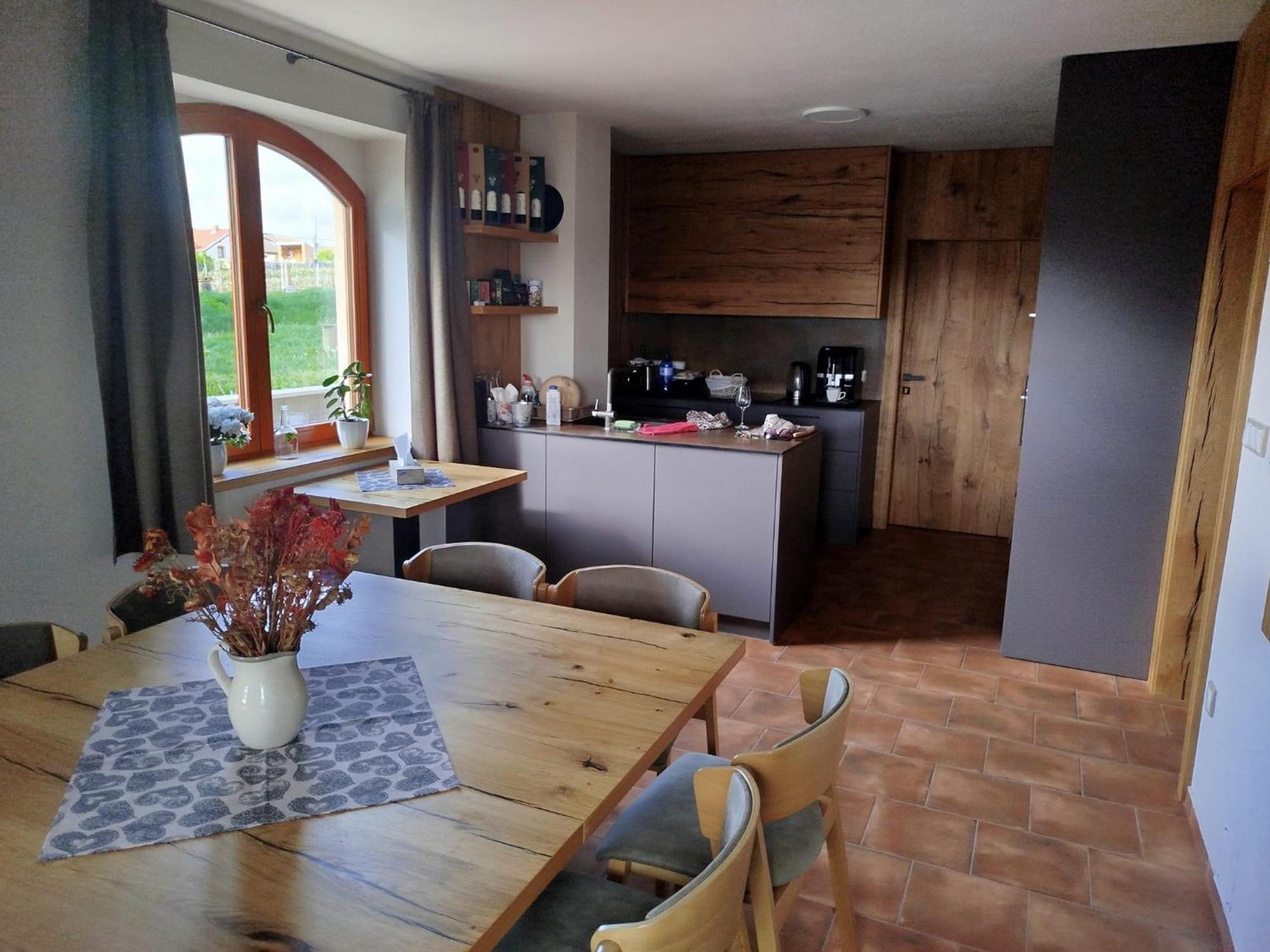 Sklep Vino Strycek Guest House Velké Bílovice Екстериор снимка