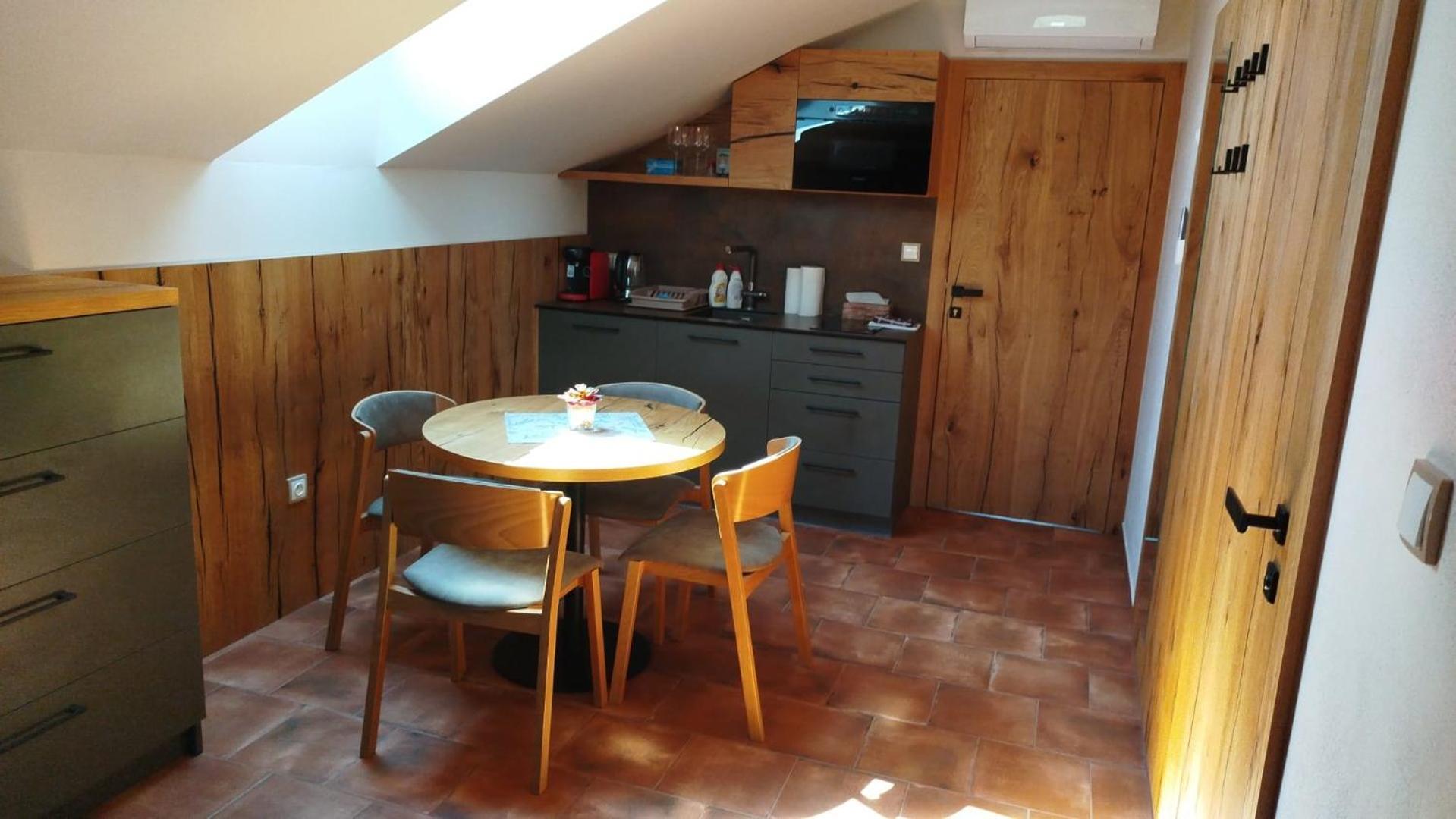 Sklep Vino Strycek Guest House Velké Bílovice Екстериор снимка